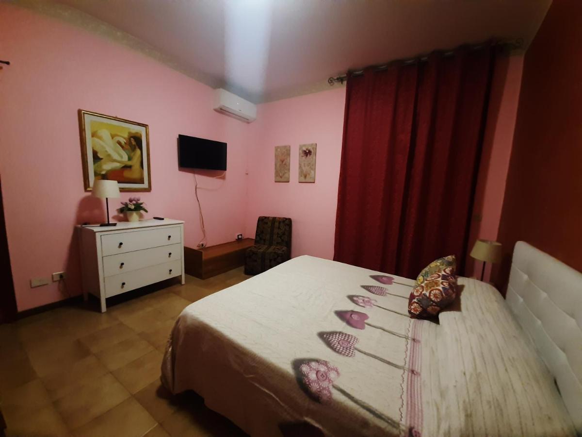 Bed and Breakfast San Nicolo House Aci Catena Exterior foto