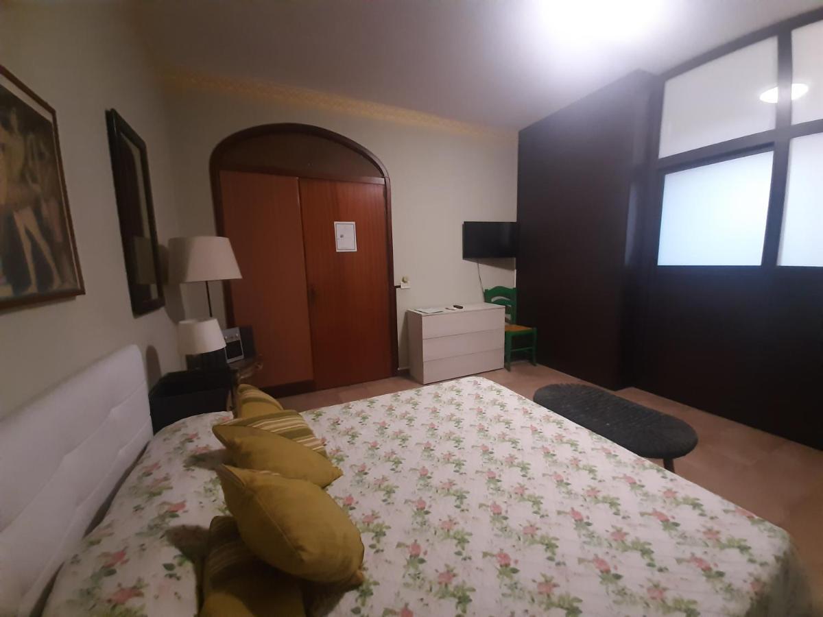 Bed and Breakfast San Nicolo House Aci Catena Exterior foto