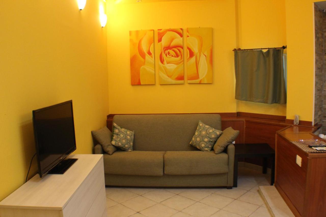 Bed and Breakfast San Nicolo House Aci Catena Exterior foto